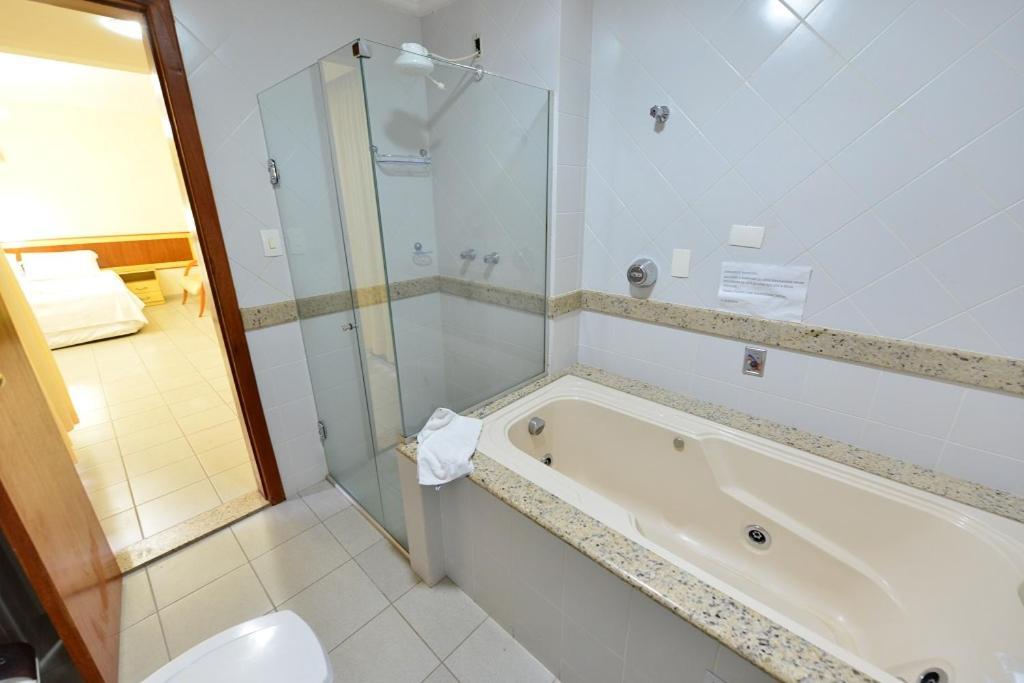 Vind'S Plaza Hotel Caratinga Екстер'єр фото