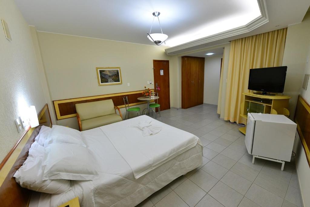 Vind'S Plaza Hotel Caratinga Екстер'єр фото